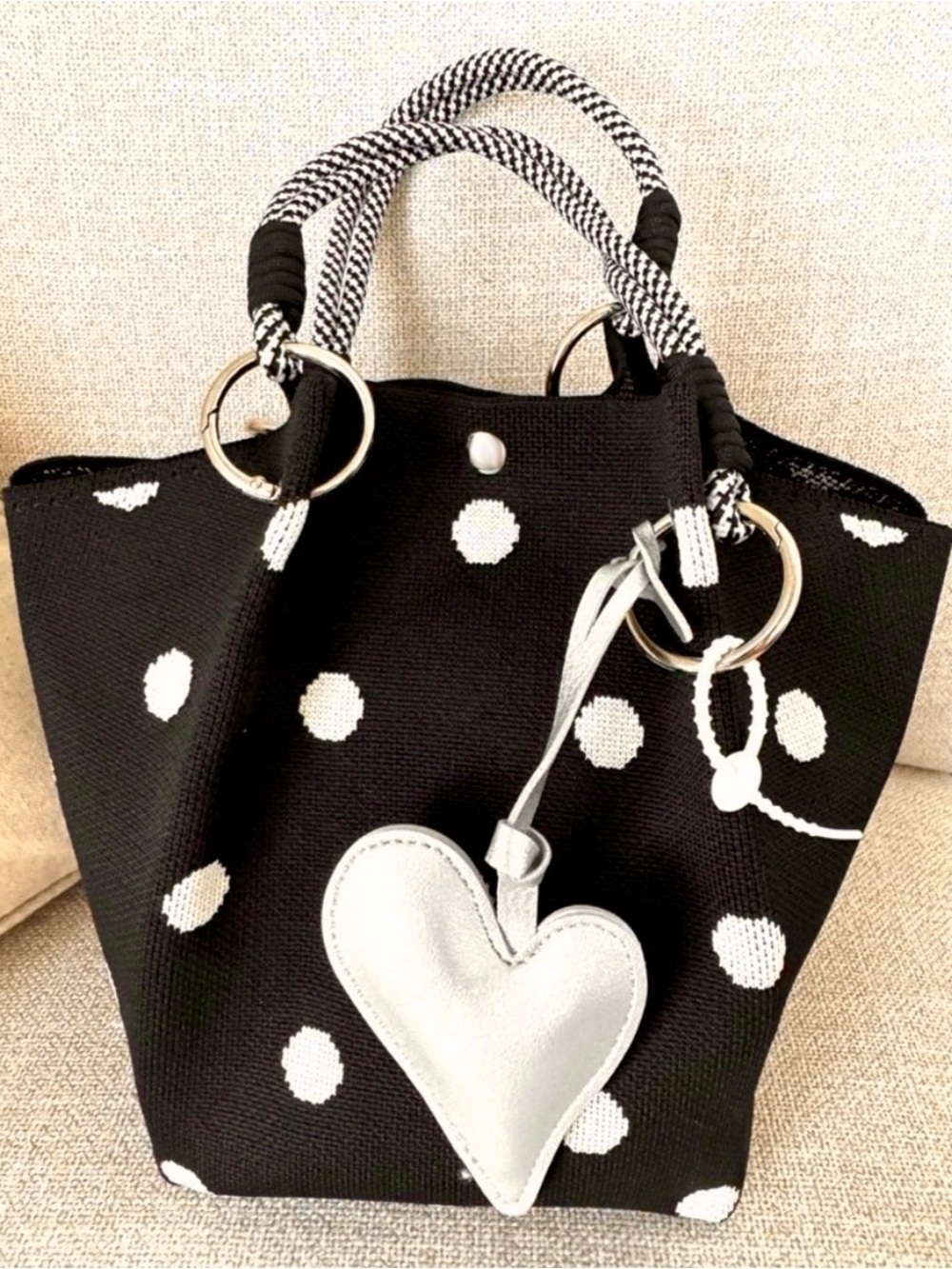 New Black & White Dots Print Woven Bucket Bag Handbag Purse w/Silver Purse Charm